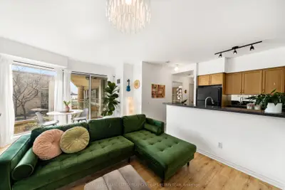 5 Marine Parade Drive 223, Toronto W06, ON M8V 4B4