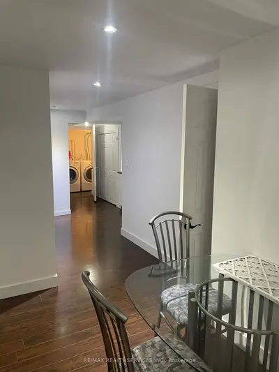 920 Ledbury Crescent, Mississauga, On L5v 2p8