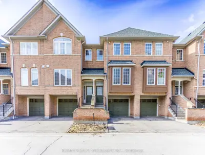 50 Strathaven Drive 62, Mississauga, On L5r 4e7