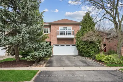 163 Romain Crescent, Oakville, On L6h 5a7