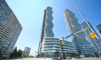 3883 Quartz Road 3903, Mississauga, On L5b 0m4