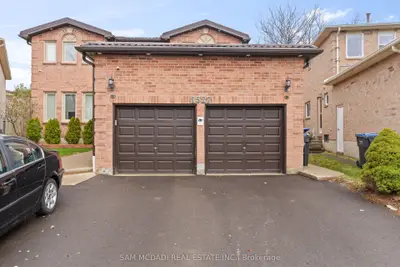 1527 Chiddingstone Circle (unit A), Mississauga, On L5m 3p8