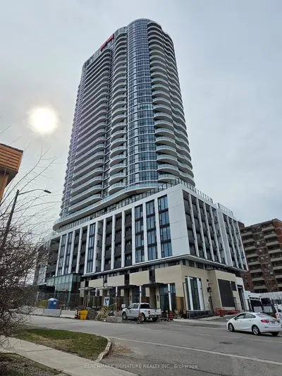 1 Fairview Road E 806, Mississauga, On L5a 4c6