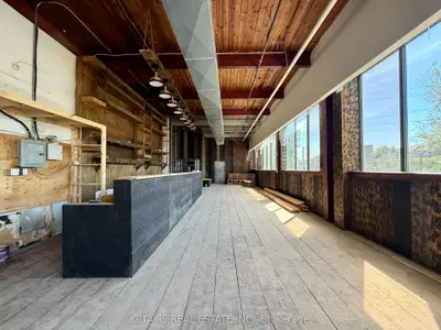 100 Symes Road 101, Toronto, On M6n 5c9