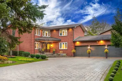 2176 Autumn Breeze Drive N, Mississauga, On L5b 1r4