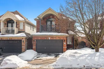 18 Russell Street, Halton Hills, On L7g 5y7