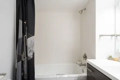 70 Baycliffe Crescent 412, Brampton, ON L7A 0Z5