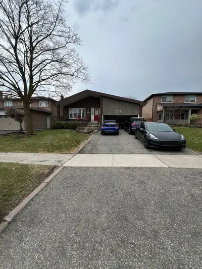2516 Parmeer Drive, Mississauga, On L5c 3b2