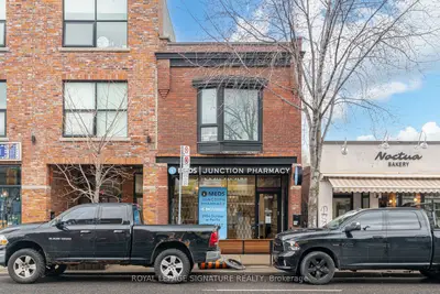 3016 Dundas Street W, Toronto W02, On M6p 1z3