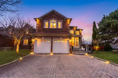 3211 Bloomfield Drive, Mississauga, On L5n 6v2