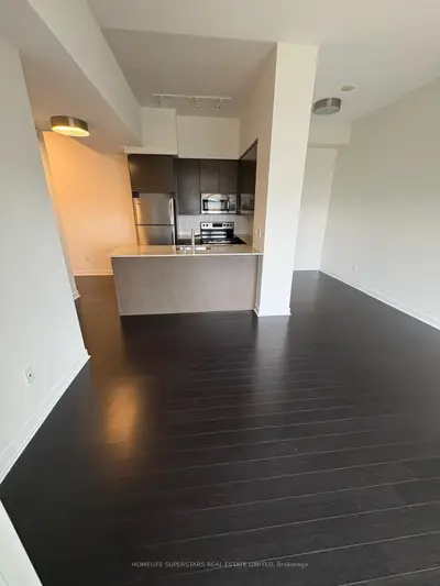 365 Prince Of Wales Drive 610, Mississauga, On L5b 0g6