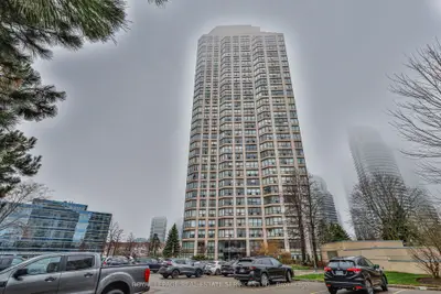 2269 Lake Shore Boulevard W 2006, Toronto W06, On M8v 3x6
