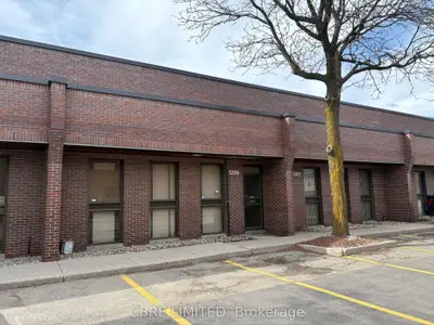 1299 Kamato Road, Mississauga, ON L4W 2M2