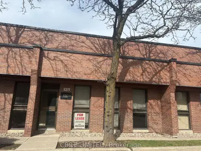 1311 Kamato Road, Mississauga, ON L4W 2M2