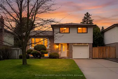 20 Willis Drive, Brampton, On L6w 1a9