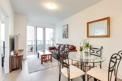 20 Shore Breeze Drive 2205, Toronto W06, On M8v 0c7