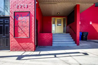 2261 Dundas Street, Toronto, On M6r 1x6