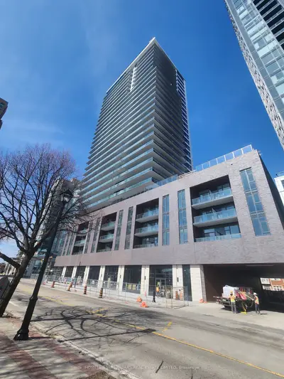 2075 Lakeshore Road 607, Burlington, ON L7R 1E2