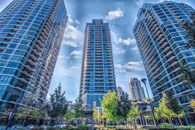 5 Valhalla Inn Road 1905, Toronto W08, On M9b 1s9
