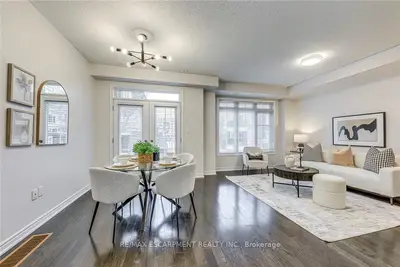 2435 Greenwich Drive 74, Oakville, On L6m 0s4
