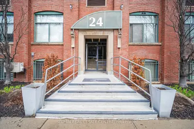 24 Noble Street 307, Toronto W01, On M6k 2c8