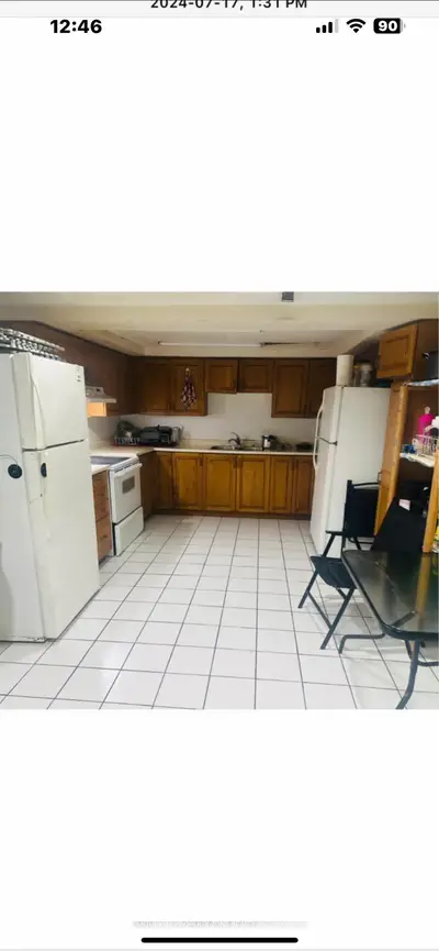 3232 Brandon Gate Drive Room 1 Upper, Mississauga, On L4t 2g2