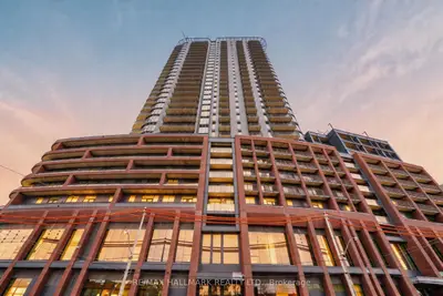 1185 Dupont Street 427, Toronto W02, On M6h 0g5