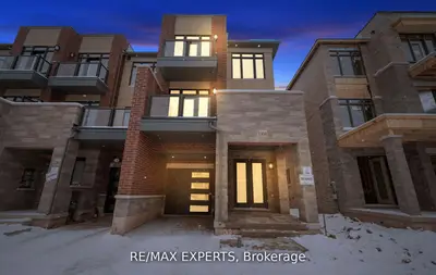 3304 Azam Way, Oakville, ON L6M 4K1