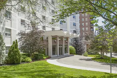 125 Forsythe Street 1201, Oakville, On L6k 3k1