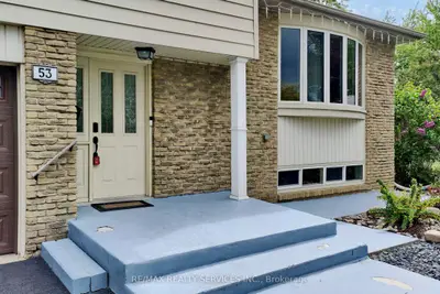 53 Geneva Crescent, Brampton, On L6s 1k7
