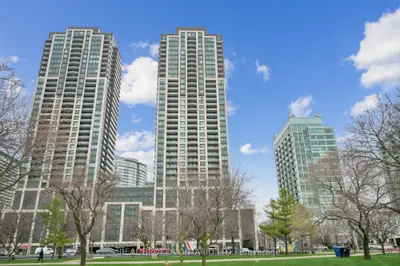 1926 Lakeshore Boulevard W 3807, Toronto W01, On M6s 1a1