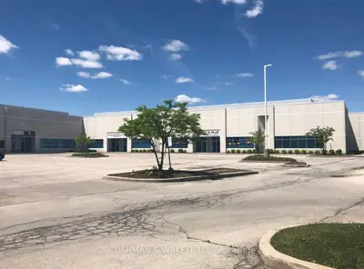 3200 Ridgeway Drive Unit 11, Mississauga, ON L5L 5Y6
