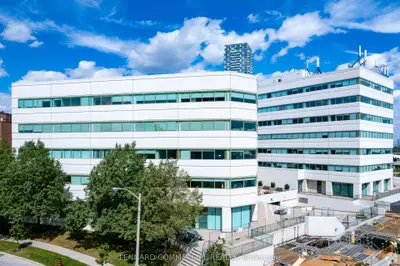 5353 Dundas Street W 308, Toronto W08, On M9b 6h8