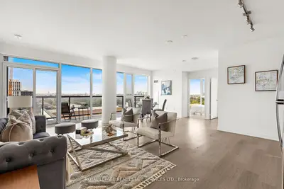 #907 859 The Queensway, Toronto W07, On, M8z 1n8