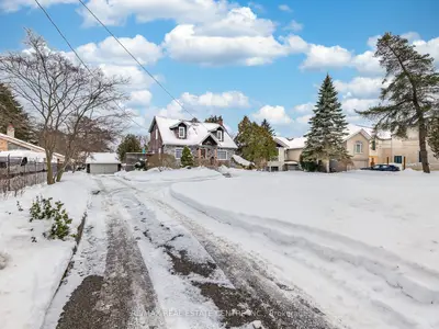 2212 Mississauga Road, Mississauga, On L5h 2k9