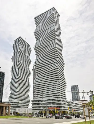 3900 Confederation Parkway 2408, Mississauga, On L5b 0m3