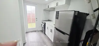 50 Rockman Crescent Lower, Brampton, On L7a 4b4