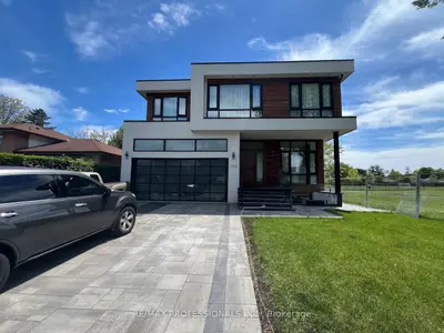 2206 Utley Road, Mississauga, On L5j 1x1