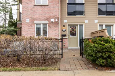 4975 Southampton Drive 272, Mississauga, On L5m 8c8