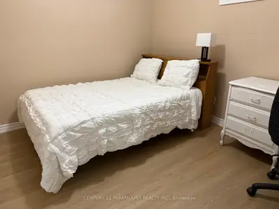 7275 Village Walk, Mississauga, On L5w 1v7