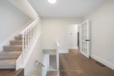 42 Lockerbie Avenue 2nd Floor, Toronto W04, On M9n 3a2