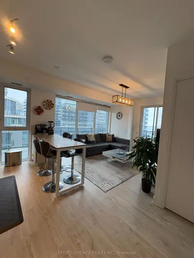 70 Annie Creig Drive 904, Toronto W06, On M8v 0g2