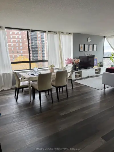 40 Richview Road 707, Toronto W09, On M9a 5c1