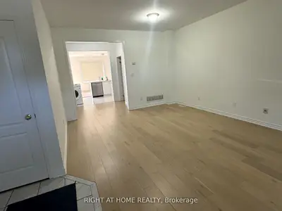 50 Jack Evelyn Wiggins Drive, Toronto W05, On M3j 0e8