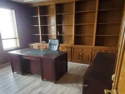 1775 Shawson Drive, Mississauga, On L4w 1n8