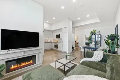 297 Oak Walk Drive 314, Oakville, On L6h 3r6