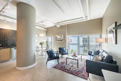 2 Fieldway Road 410, Toronto W08, On M8z 0b9
