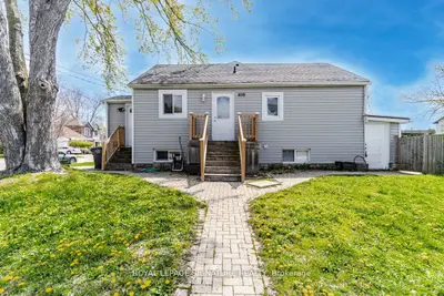 1078 Eastmount Avenue 2, Mississauga, On L5e 1z3