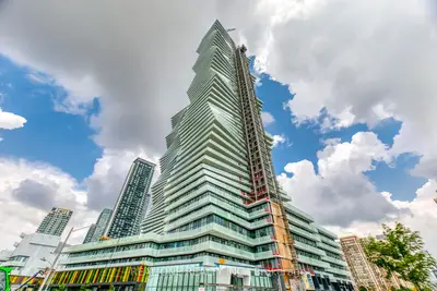 3883 Quartz Road 6007, Mississauga, On L5b 0m4