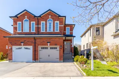 3158 Clayhill Road, Mississauga, On L5b 4k2